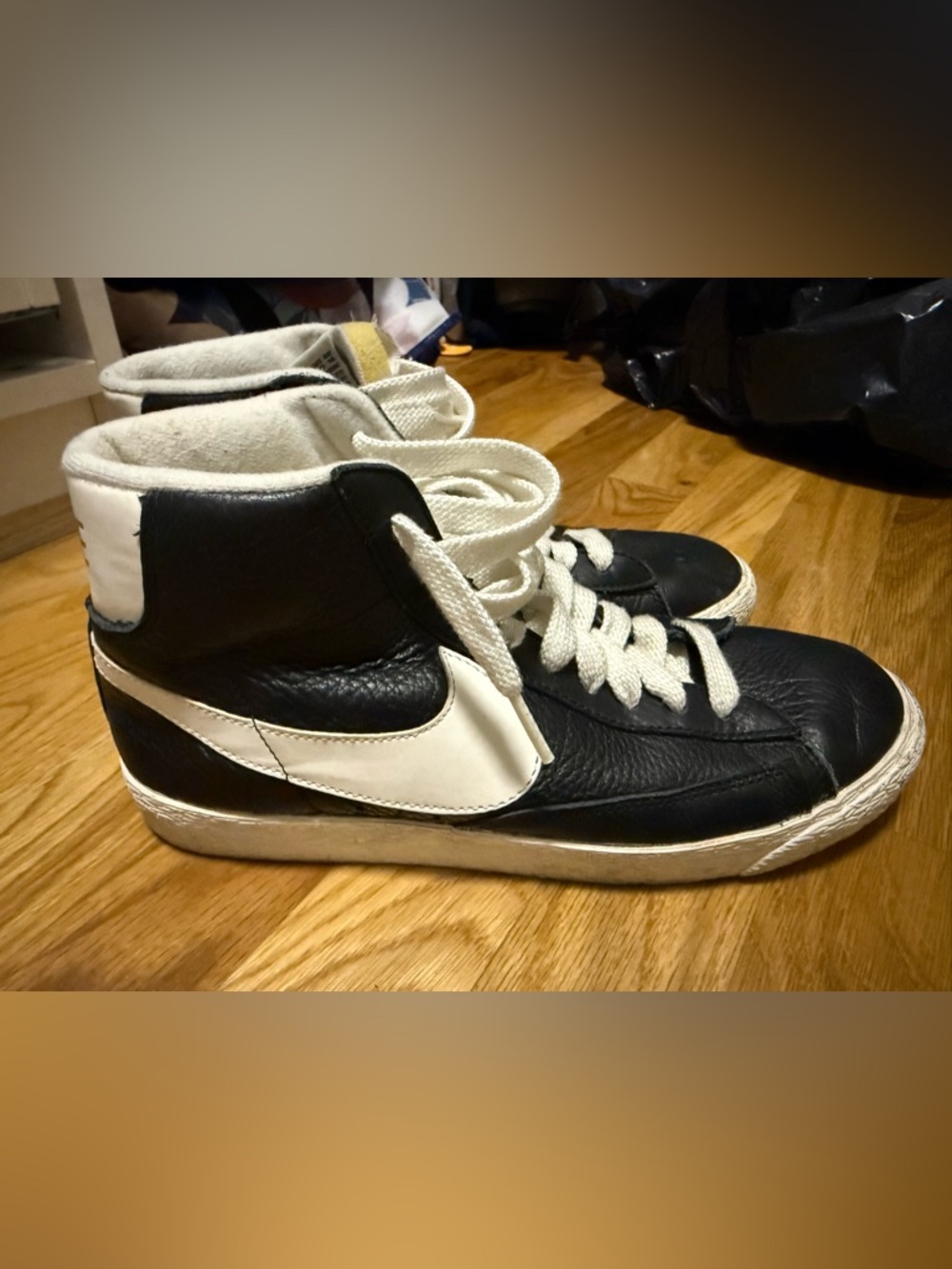 Nike Blazer Mid 77’ Black leather size 9